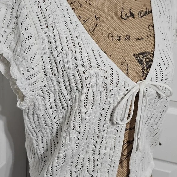 Nwt White Knit Tie-Front Top#500 - Picture 2 of 4